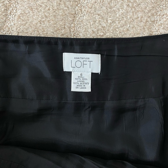 Y2K LOFT black pleated skirt with a bow detailing - Picture 3 of 3